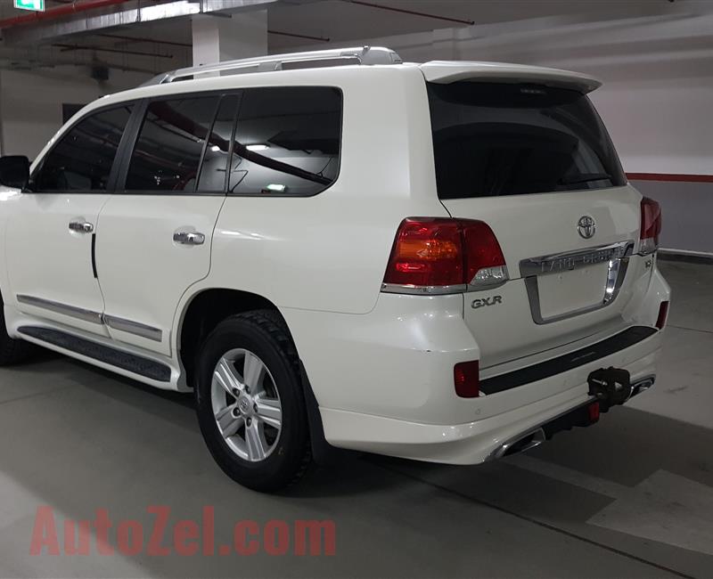 Toyota land cruiser V6 GXR 2015