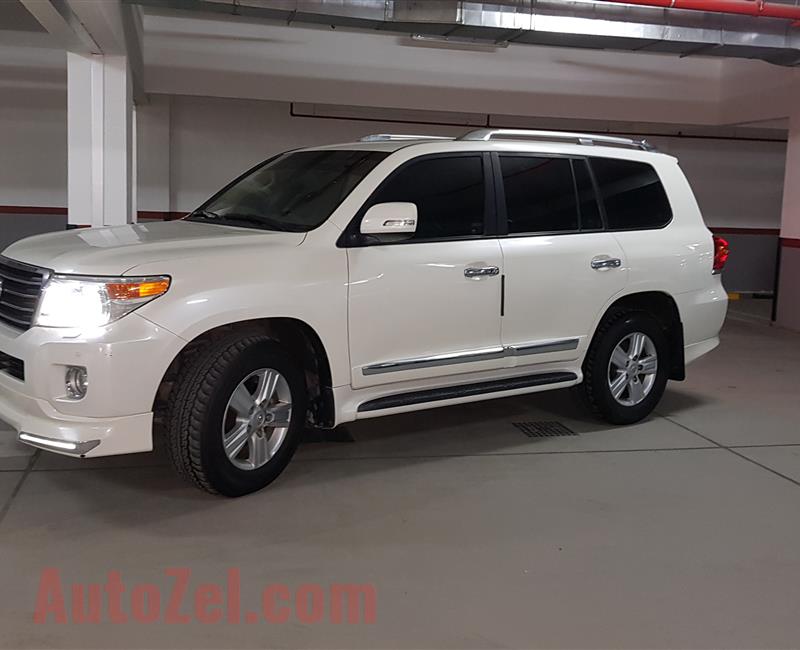 Toyota land cruiser V6 GXR 2015