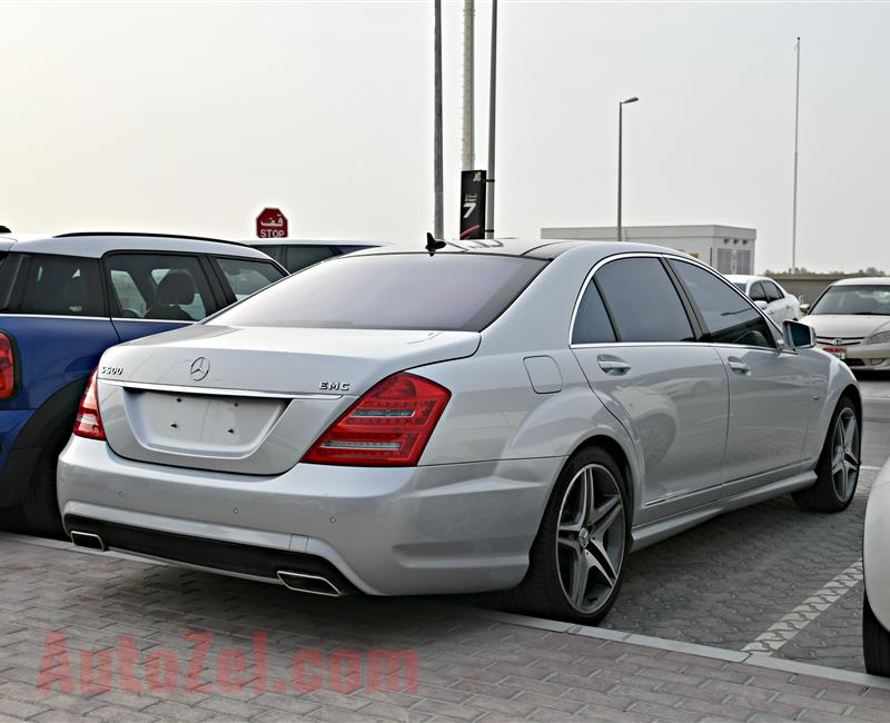 MERCEDES BENZ S500  NUM 1 - MODEL 2012 - SILVER - 160,000 KM - V8 - GCC 