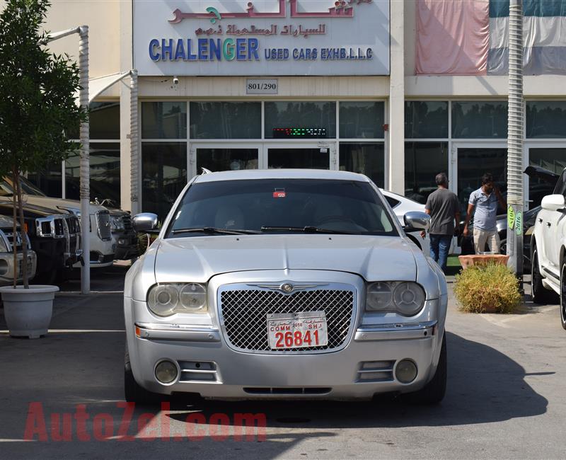 CHRYSLER 300- 2005- SILVER- 89 000 MILES- AMERICAN SPECS- CALL FOR THE PRICE