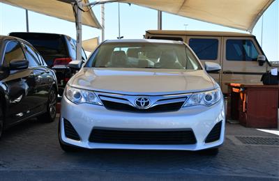 TOYOTA CAMRY LE MODEL 2014 - SILVER - 64.000 MILES - V4 -...