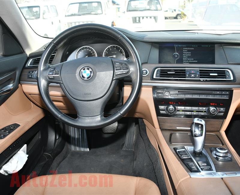 BMW 740i- 2011- WHITE- 187 000 KM- GCC SPECS