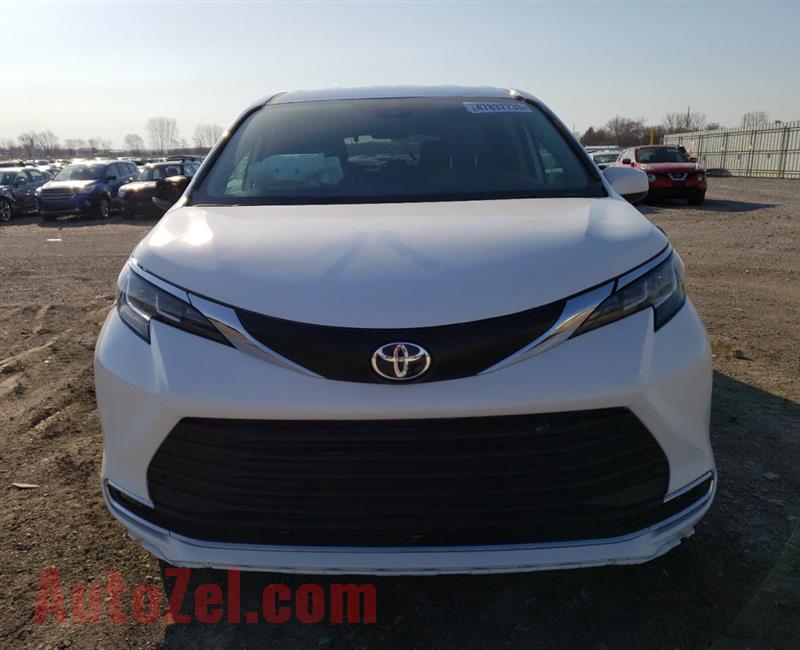 2022 Toyota Sienna  Le   