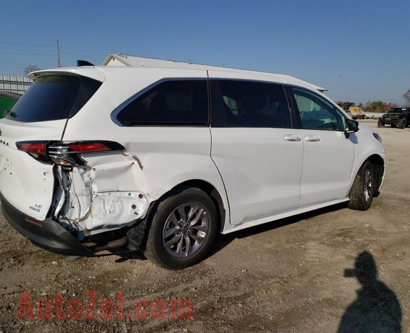 2022 Toyota Sienna  Le   